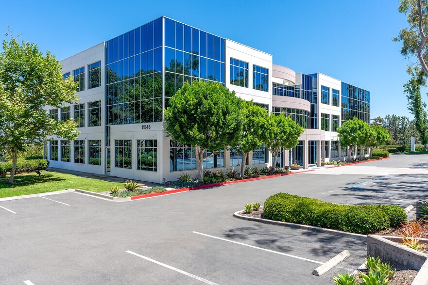 More Photos Of 11545 W Bernardo Ct, San Diego Office For Sale