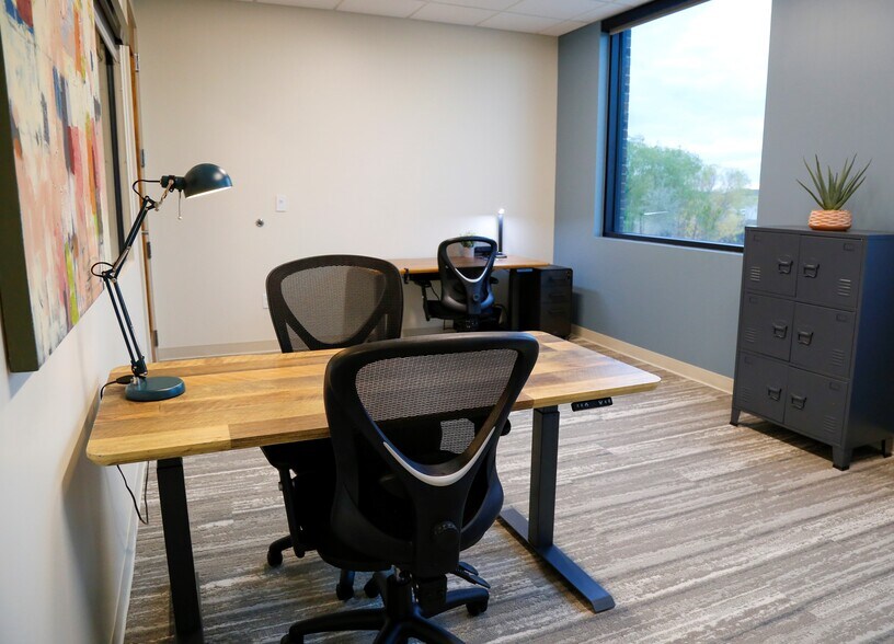 More Photos Of 4324 Mapleshade Ln, Plano Coworking Space