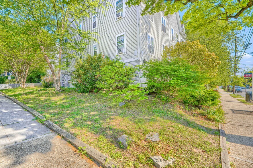 More Photos Of 2635 12th St NE, Washington Apartments For Sale