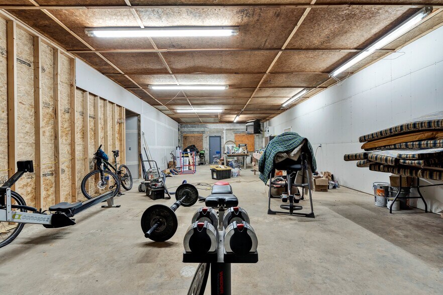 More Photos Of 1050 Whisperwood Trl NE, Cleveland Light Distribution For Sale
