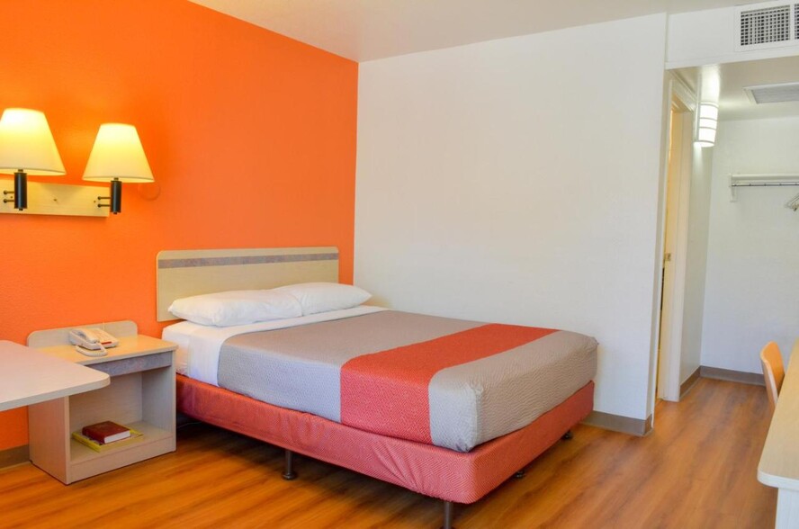 More Photos Of 12733 State Highway 33, Gustine Hotel For Sale