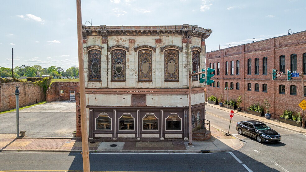 More Photos Of 100 S Grand St, Monroe Restaurant For Sale