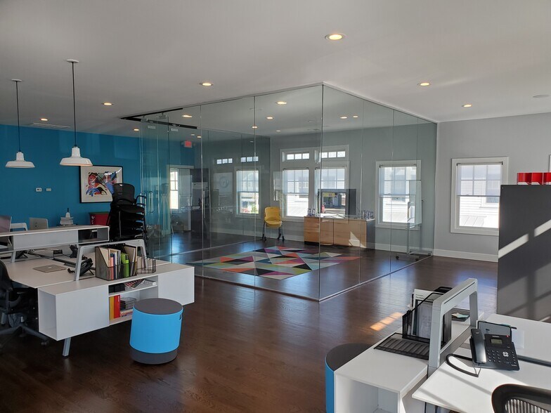 More Photos Of 2003-2005 Rt-71, Spring Lake General Retail For Sale