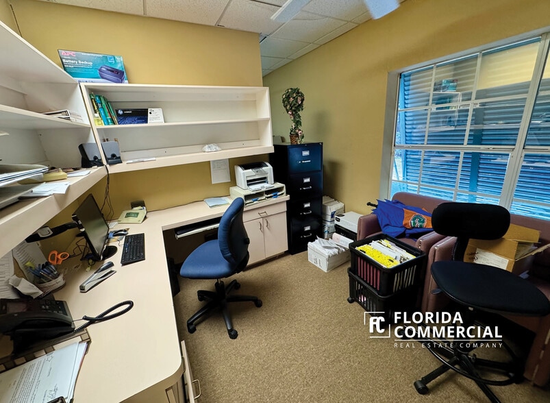 More Photos Of 1115 SE Ocean Blvd, Stuart Office Residential For Sale