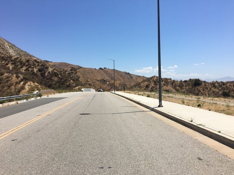 More Photos Of 18100 Sesnon Blvd, Granada Hills Land For Lease