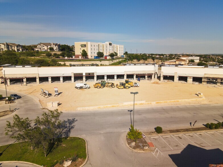 More Photos Of 21114 US-281, San Antonio Freestanding For Lease