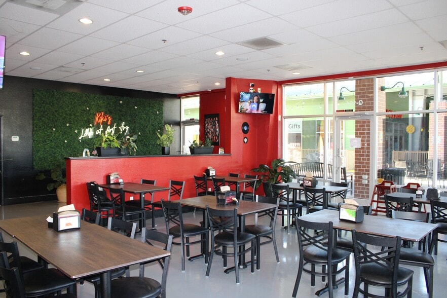 More Photos Of 1661 E Monte Vista Ave, Vacaville General Retail For Lease