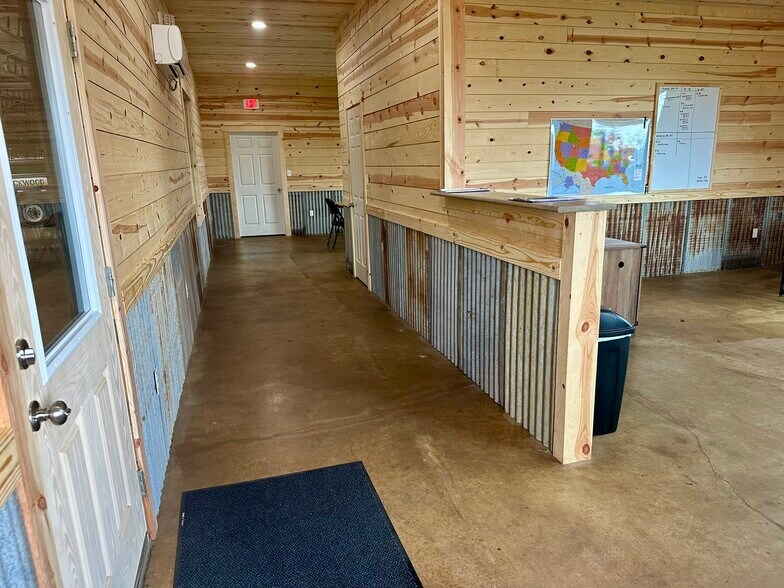 More Photos Of 12345 Massey ave, Tyler Distribution For Lease