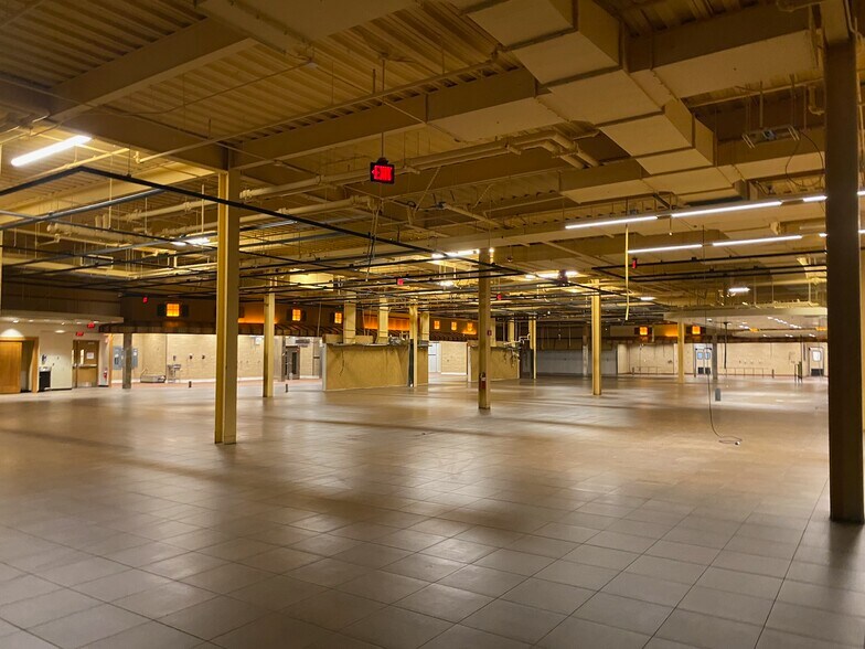 More Photos Of 1245 Worcester St, Natick General Retail For Lease