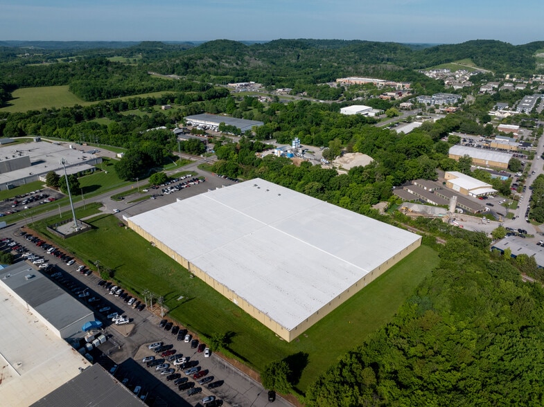 More Photos Of 117 Southeast Pky, Franklin Warehouse For Lease