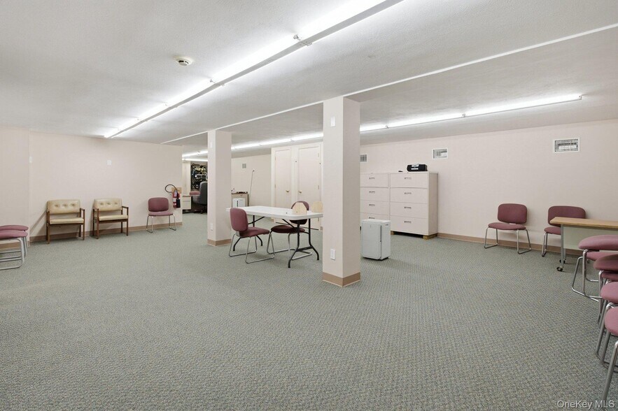 More Photos Of 225 Howell Ave, Riverhead Office For Sale