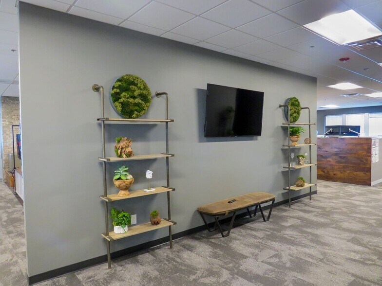 More Photos Of 6740 Rock Spring Rd, Wilmington Office For Sale