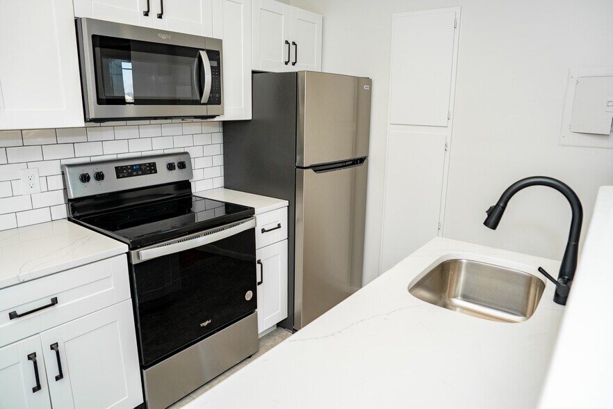 More Photos Of 140-144 Union St, Poughkeepsie Apartments For Sale