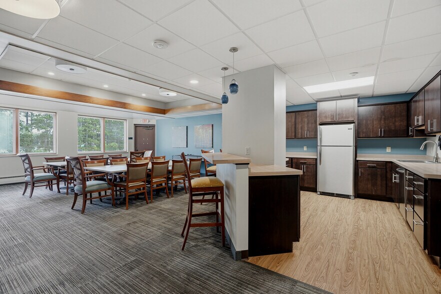 More Photos Of 985 Ivy Ave E, Saint Paul Apartments For Sale
