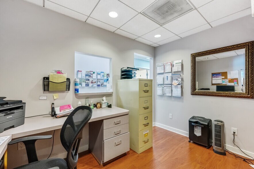 More Photos Of 14904 Richmond Hwy, Woodbridge Medical For Sale