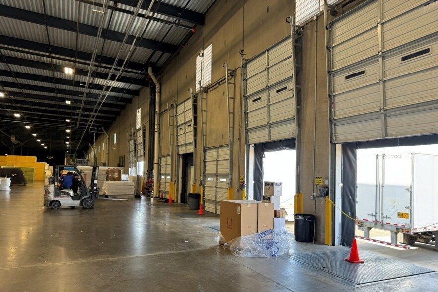 More Photos Of 5000 S Interstate Highway 45 W, Corsicana Distribution For Sale