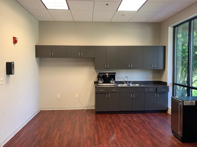 More Photos Of 788 Montgomery Ave, Ocoee Office For Sale