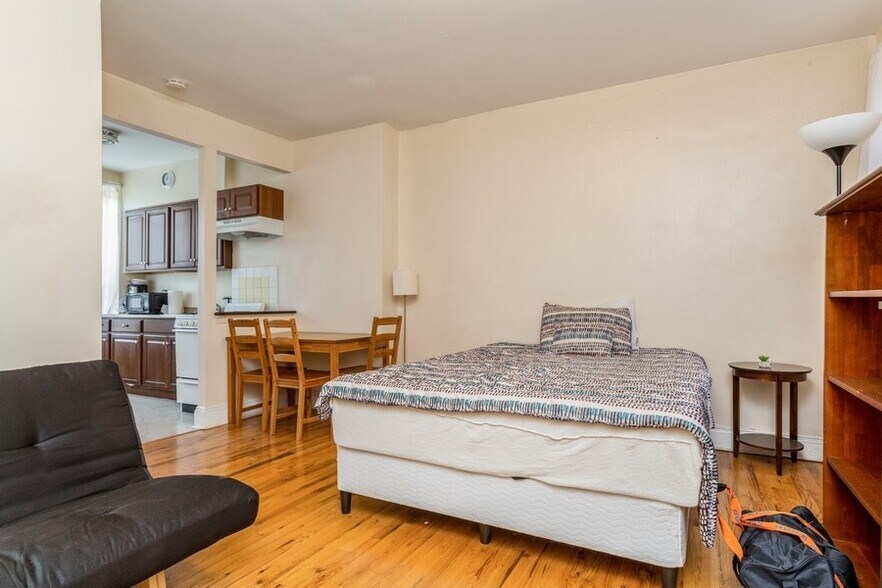 More Photos Of 4132 53rd St, Woodside Apartments For Sale