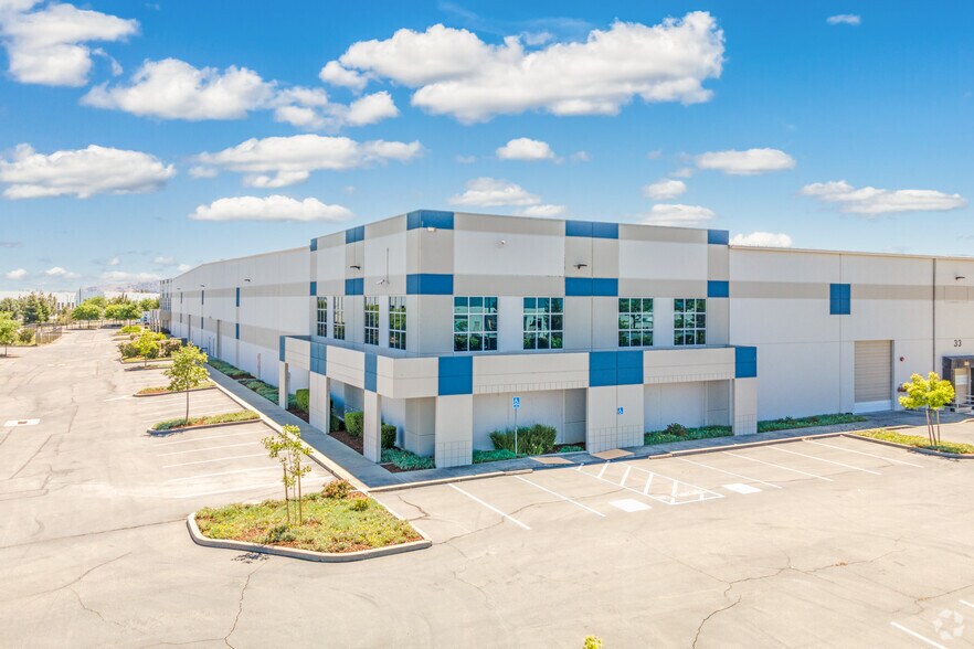 Primary Photo Of 2041 Cessna Dr, Vacaville Warehouse For Lease