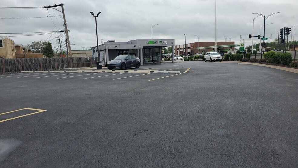 More Photos Of 1529 Rand Rd, Des Plaines Auto Dealership For Lease