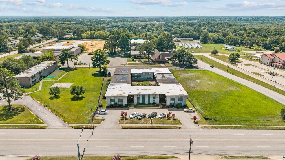 More Photos Of 1224 S High St, Longview Apartments For Sale