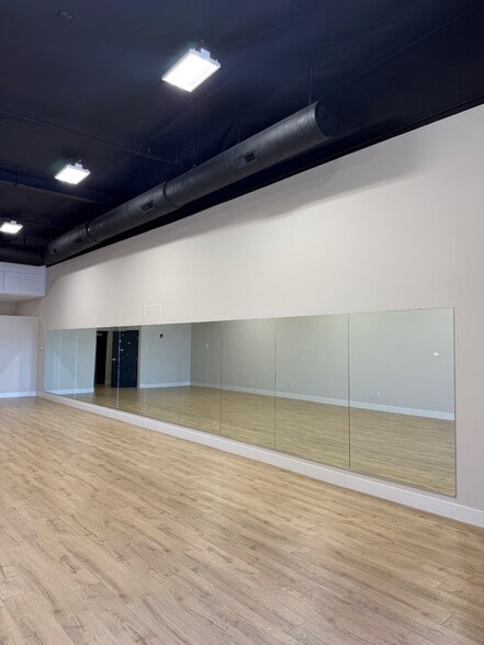 More Photos Of 18603 Wedge Pky, Reno Unknown For Lease