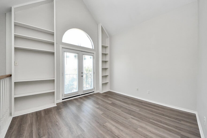 More Photos Of , Houston Multifamily For Sale