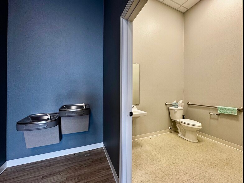 More Photos Of 266 S Jefferson Ave, Lebanon Office For Lease