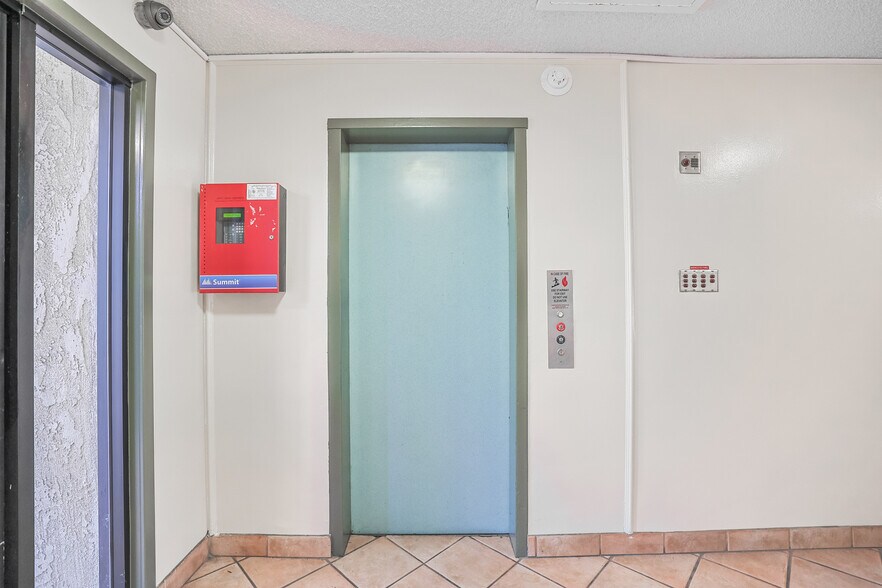 More Photos Of 6121 Woodman Ave, Van Nuys Apartments For Sale