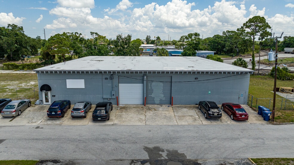 Primary Photo Of 2169 10th St, Sarasota Warehouse For Sale