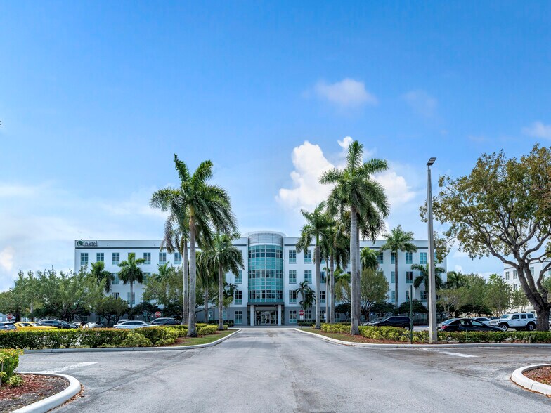 More Photos Of 8200 NW 33rd St, Doral Office For Lease