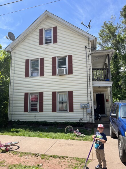 Primary Photo Of 151 View St, Meriden Apartments For Sale