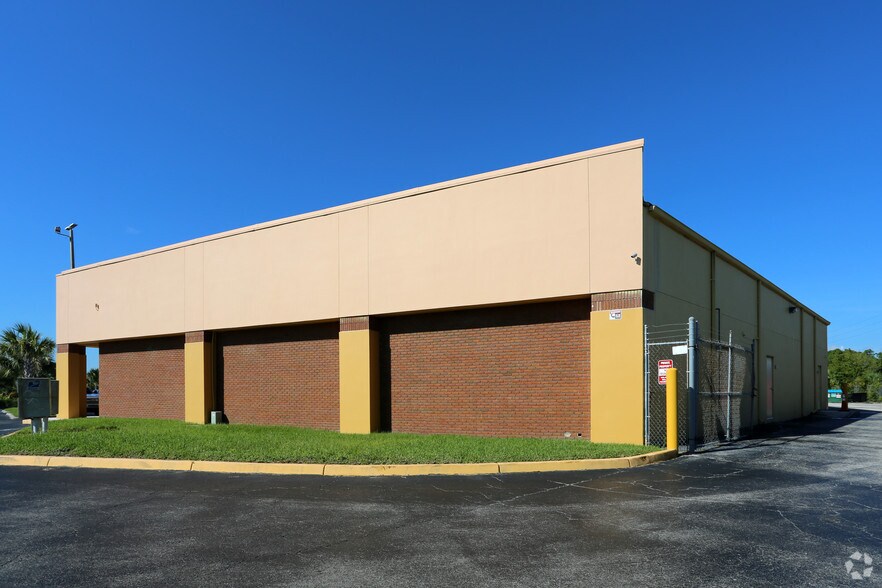 More Photos Of 2705-2819 Peters Rd, Fort Pierce Office For Lease