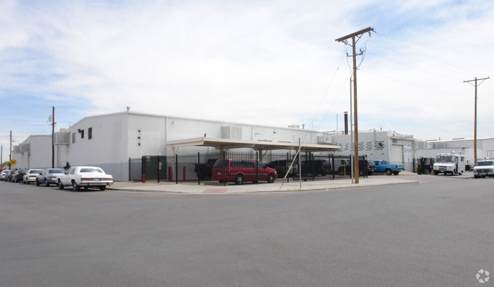 Primary Photo Of 3517 Frutas Ave, El Paso Manufacturing For Lease