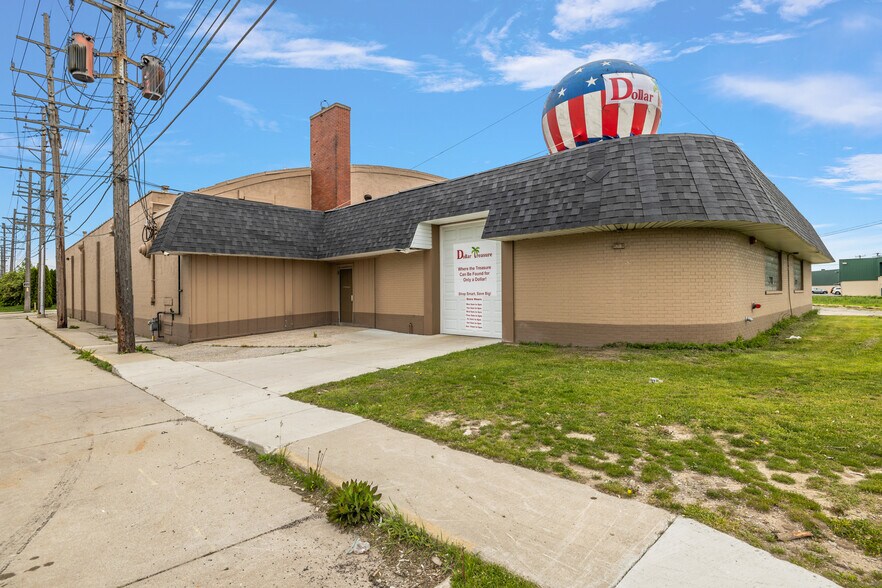 More Photos Of 2419 Lapeer Rd, Port Huron General Retail For Sale