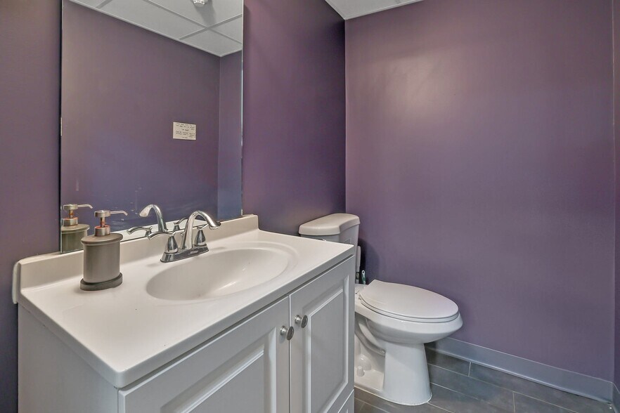 More Photos Of 50 Lafayette Ave, Suffern Freestanding For Sale