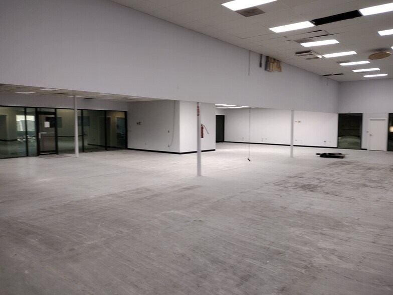 More Photos Of 4211 Jvl Industrial Park Dr, Marietta Warehouse For Lease