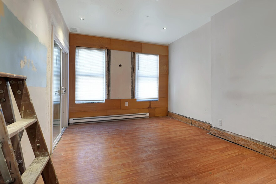 More Photos Of 213 W 9th St, Boston Multifamily For Sale
