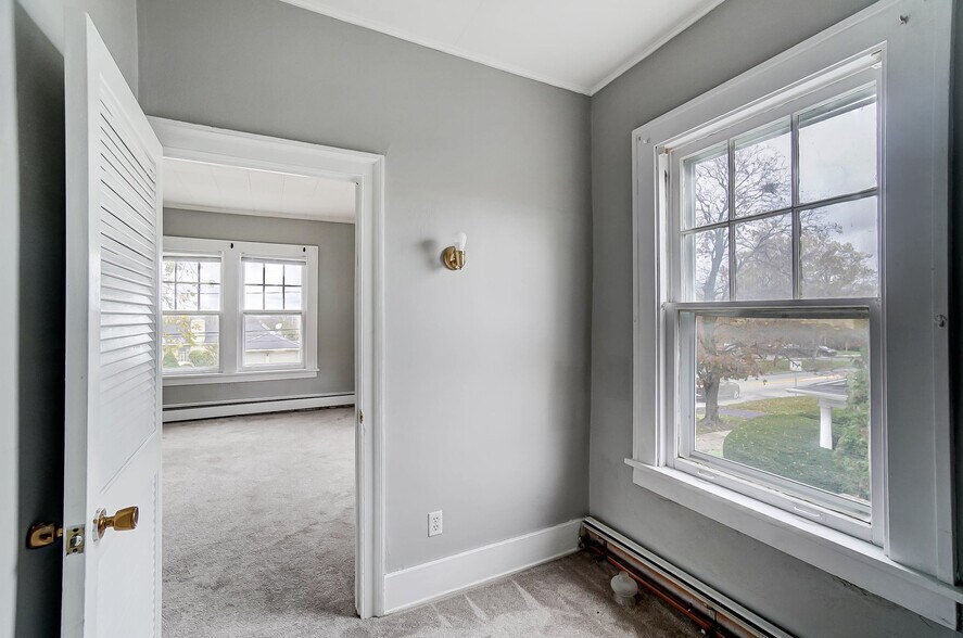 More Photos Of 140 W Front St, Perrysburg Office For Sale