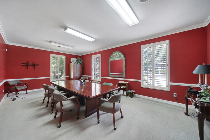 More Photos Of 312 N Main St, Lancaster Office For Lease