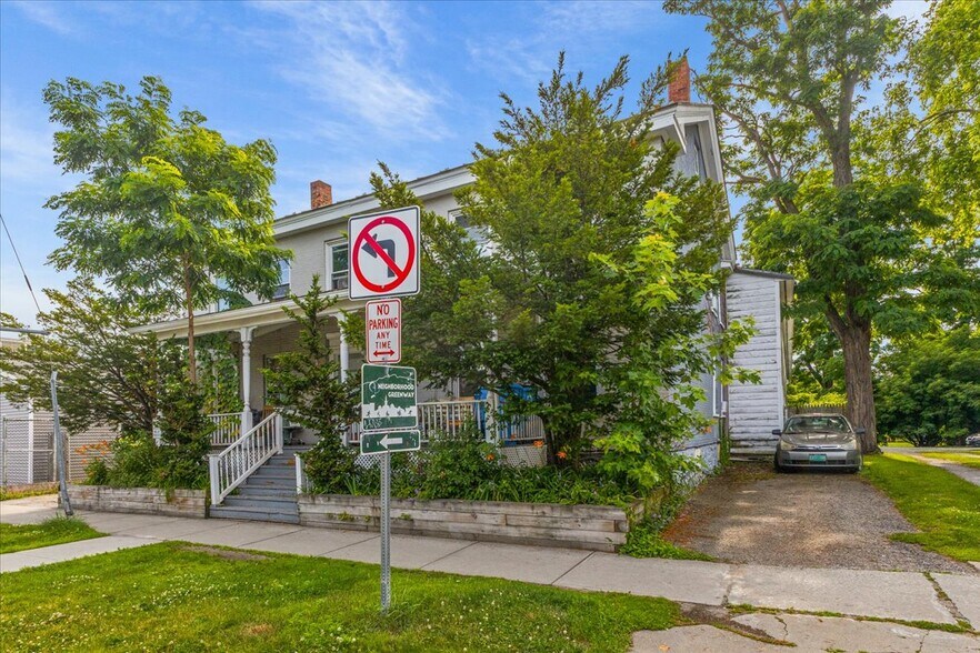 More Photos Of 61 Elmwood Ave, Burlington Multifamily For Sale