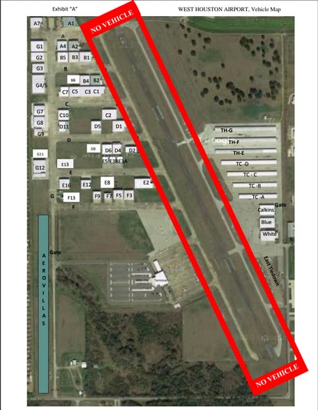 More Photos Of 18000 Groschke Rd, Houston Airplane Hangar For Lease