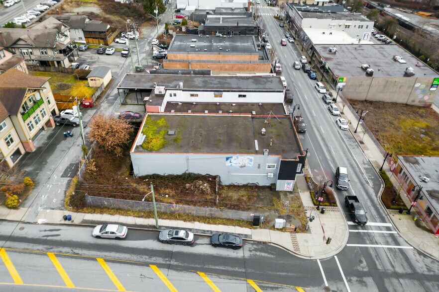 More Photos Of 33017 1st Av, Mission Flex For Sale