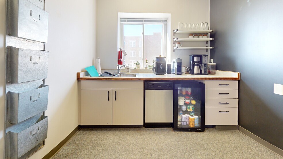 More Photos Of 22 E 2nd St, Duluth Storefront Retail Residential For Sale