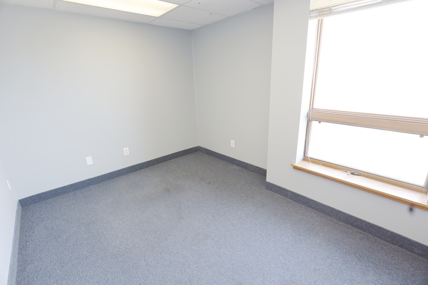 More Photos Of 1839 Pearl Rd, Brunswick Medical For Sale