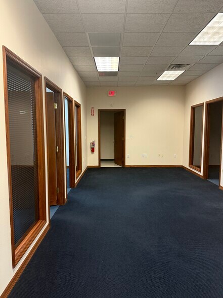 More Photos Of 11031 US Hwy 19 N, Port Richey Medical For Lease
