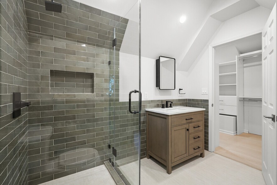 More Photos Of 617 Westmount Dr, West Hollywood Apartments For Sale