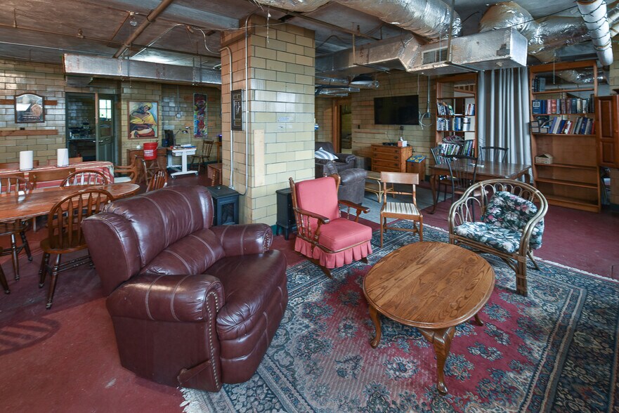 More Photos Of 4403 St Clair Ave, Cleveland Coworking Space
