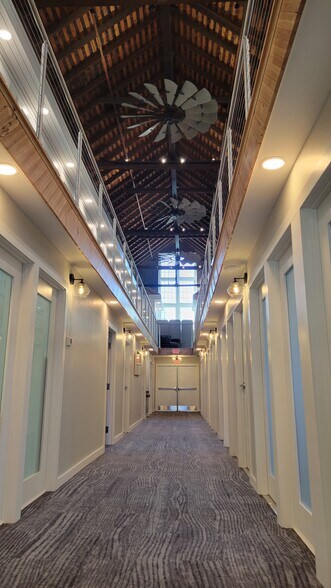 More Photos Of 119 Griswold St, Glastonbury Loft Creative Space For Lease