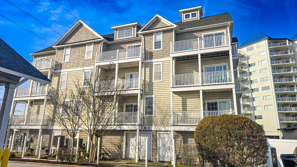 More Photos Of 5906-5908 Coastal Hwy, Ocean City Apartments For Sale
